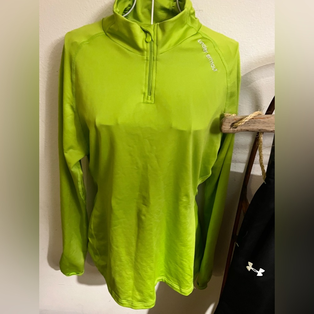 Under Armour fitted 1/4 zip size L